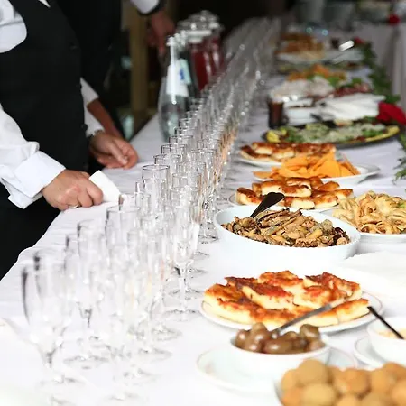Alpino Hotel Cuasso Al Monte