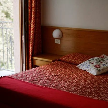 Hotel Alpino Cuasso Al Monte