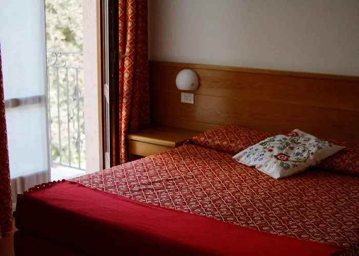 Hotel Alpino Cuasso Al Monte
